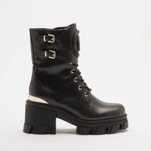 JUST CAVALLI – GHETE NEGRE DIN PIELE CU TOC ȘI DETALII METALICE