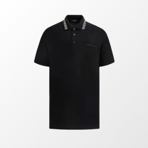 VERSACE TRICOU POLO NEGRU DIN BUMBAC PIQUÉ – GULER DECORAT CU MOTIV GRECA
